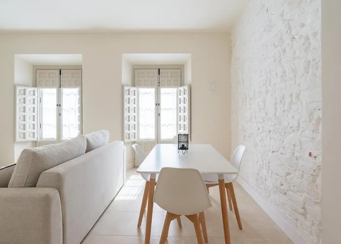 Urbe 10 Carreteria 1 Bedroom Apartment