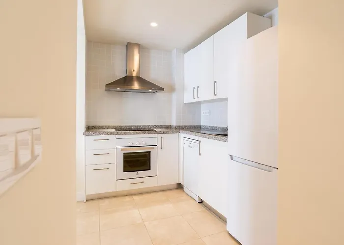 Urbe 10 Carreteria 1 Bedroom Apartment