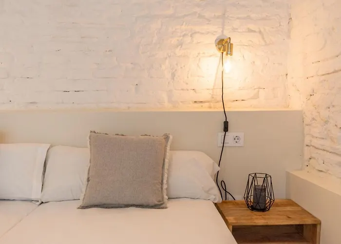 Urbe 10 Carreteria 1 Bedroom Apartment