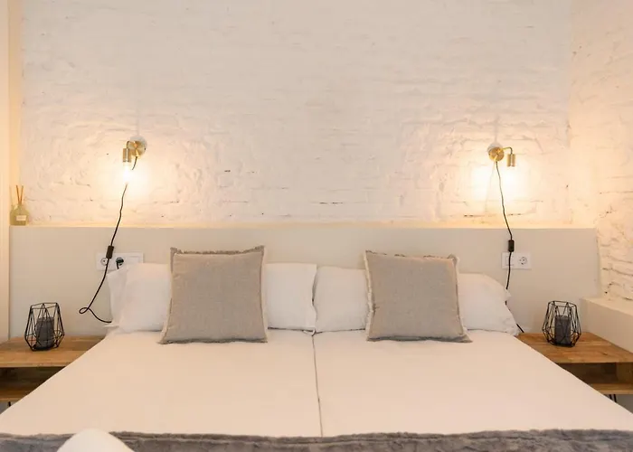 Urbe 10 Carreteria 1 Bedroom Apartment